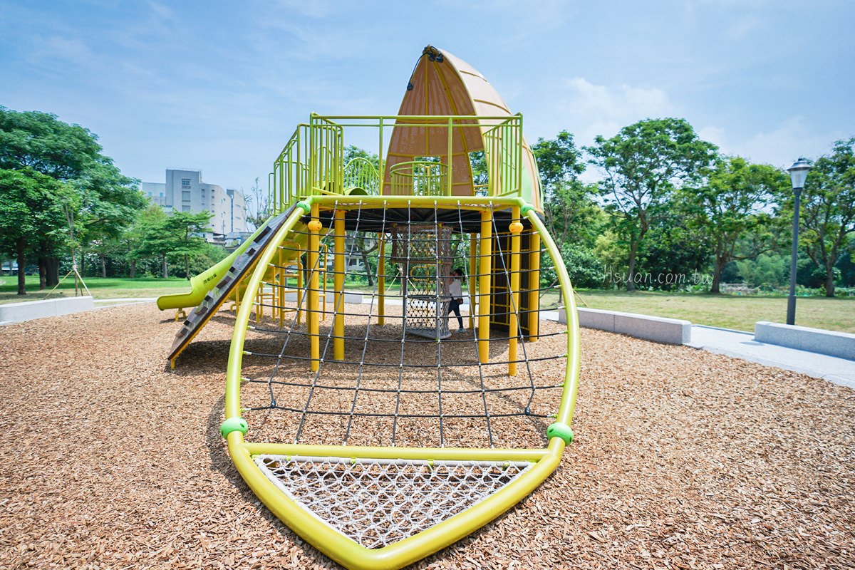 |新竹竹北親子公園|兒22大王花公園/小蝸遊戲場♥滑梯遊戲區/竹北共融式遊戲場/Tsutaya Bookstore 蔦屋竹北樹海店 - 第4張圖 |新竹竹北親子公園|兒22大王花公園/小蝸遊戲場♥滑梯遊戲區/竹北共融式遊戲場/Tsutaya Bookstore 蔦屋竹北樹海店