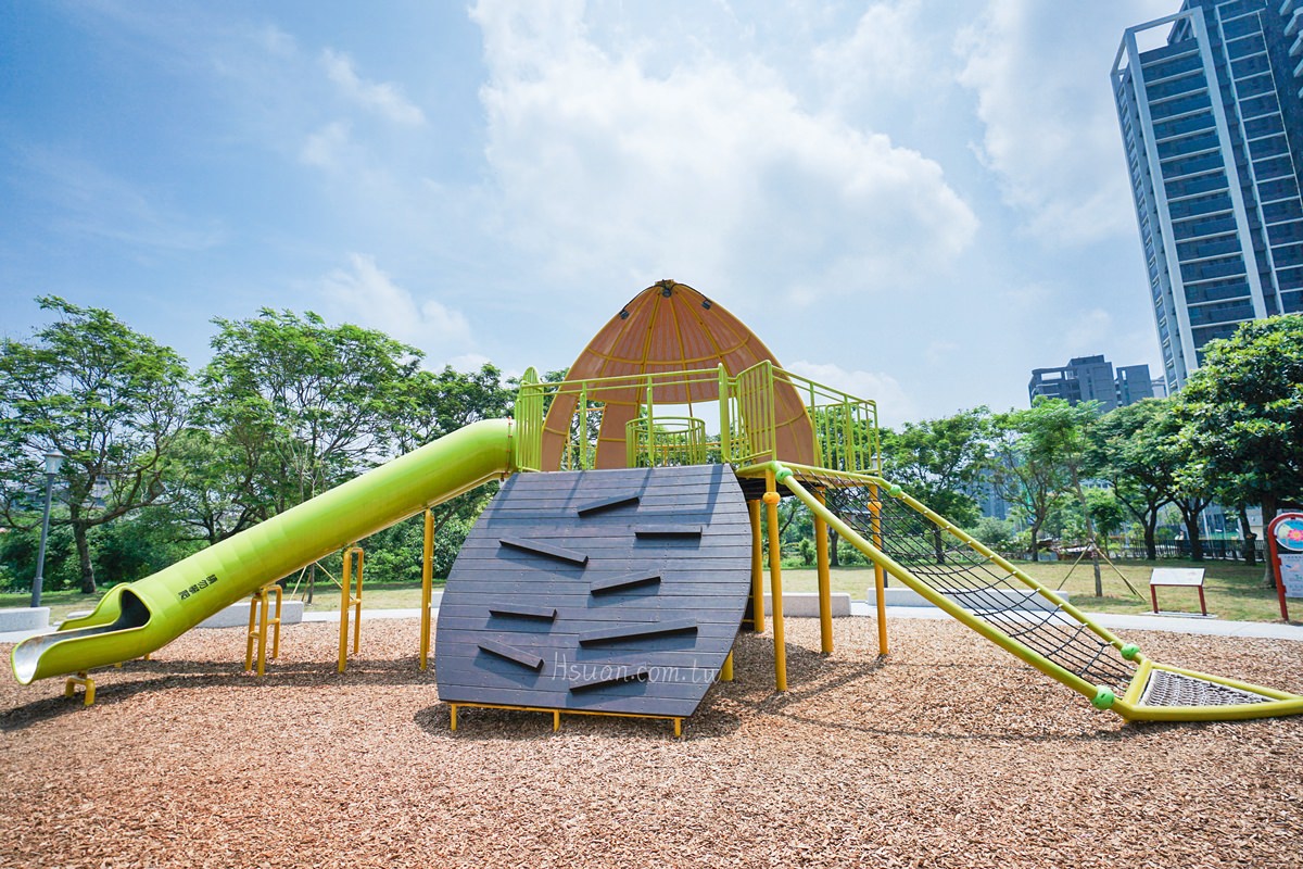 |新竹竹北親子公園|兒22大王花公園/小蝸遊戲場♥滑梯遊戲區/竹北共融式遊戲場/Tsutaya Bookstore 蔦屋竹北樹海店 - 第6張圖 |新竹竹北親子公園|兒22大王花公園/小蝸遊戲場♥滑梯遊戲區/竹北共融式遊戲場/Tsutaya Bookstore 蔦屋竹北樹海店