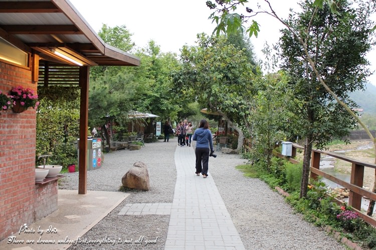 【南投×景點】埔里桃米生態村紙教堂♥日月潭附近全台第一座紙館建築
