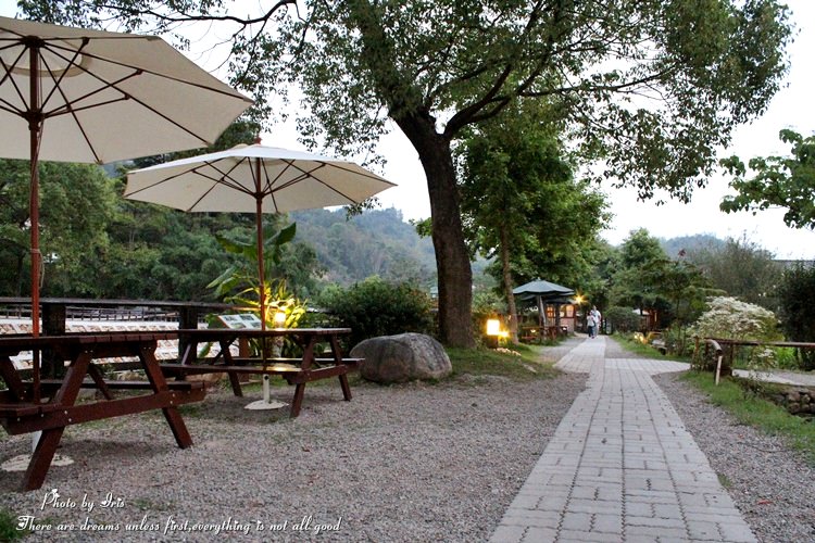 【南投×景點】埔里桃米生態村紙教堂♥日月潭附近全台第一座紙館建築