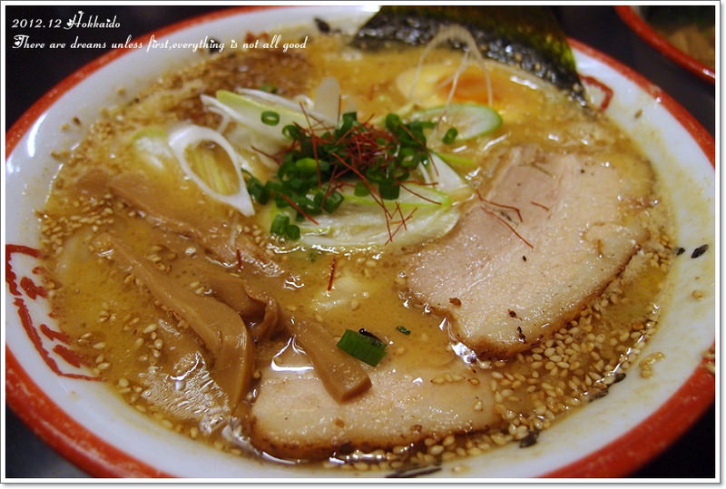 【白色聖誕節之北海道】一文字拉麵函館總本店♥來函館就是要吃鹽味拉麵 - 第14張圖 【白色聖誕節之北海道】一文字拉麵函館總本店♥來函館就是要吃鹽味拉麵
