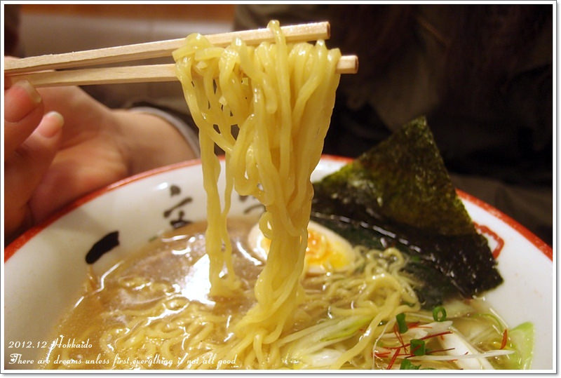 【白色聖誕節之北海道】一文字拉麵函館總本店♥來函館就是要吃鹽味拉麵 - 第18張圖 【白色聖誕節之北海道】一文字拉麵函館總本店♥來函館就是要吃鹽味拉麵