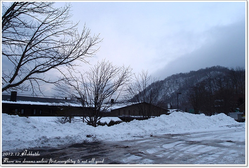 【白色聖誕節之北海道】日本第二深湖泊～支芴湖。看到雪就瘋掉啦!!!