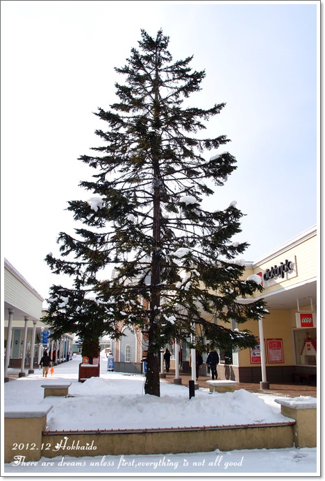 【白色聖誕節之北海道】雪上活動好有趣&千歲Outlet購物廣場♥最後一篇之不想回家啦T^T - 第56張圖 【白色聖誕節之北海道】雪上活動好有趣&千歲Outlet購物廣場♥最後一篇之不想回家啦T^T