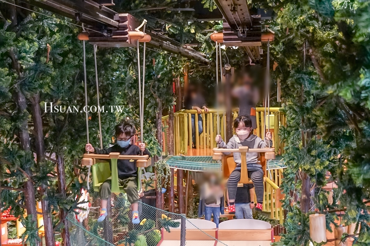 ｜台中麗寶OUTLET親子景點｜台中木育森林♥到森林遊樂場玩耍吧！多樣木製質感設施，大人小孩都能玩哦！