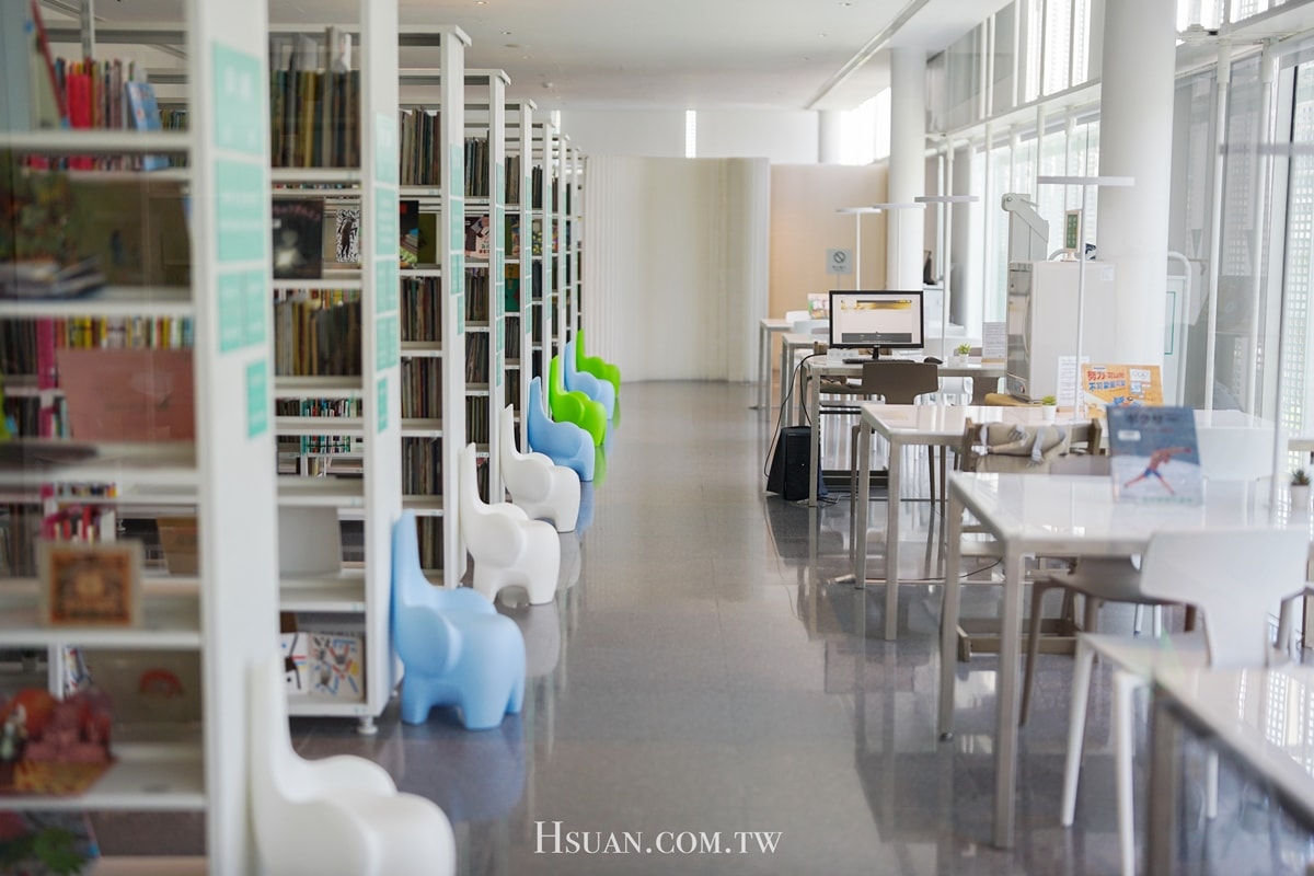 ｜桃園親子景點｜中壢青埔桃園市兒童美術館♥純白山丘建築造型