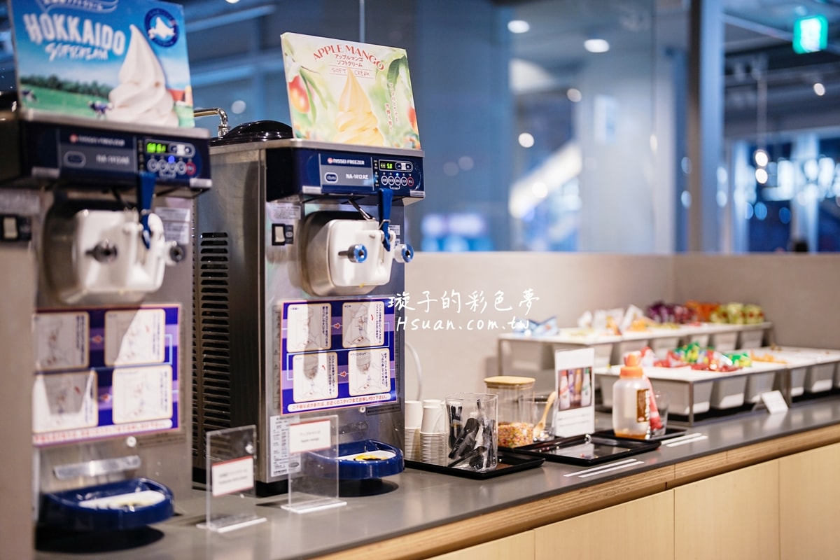 ｜日本東京自由行｜SHARE LOUNGE咖啡廳共享休息空間♥澀谷十字路口最佳拍攝點/餅乾、零食、飲料、咖啡吃到飽