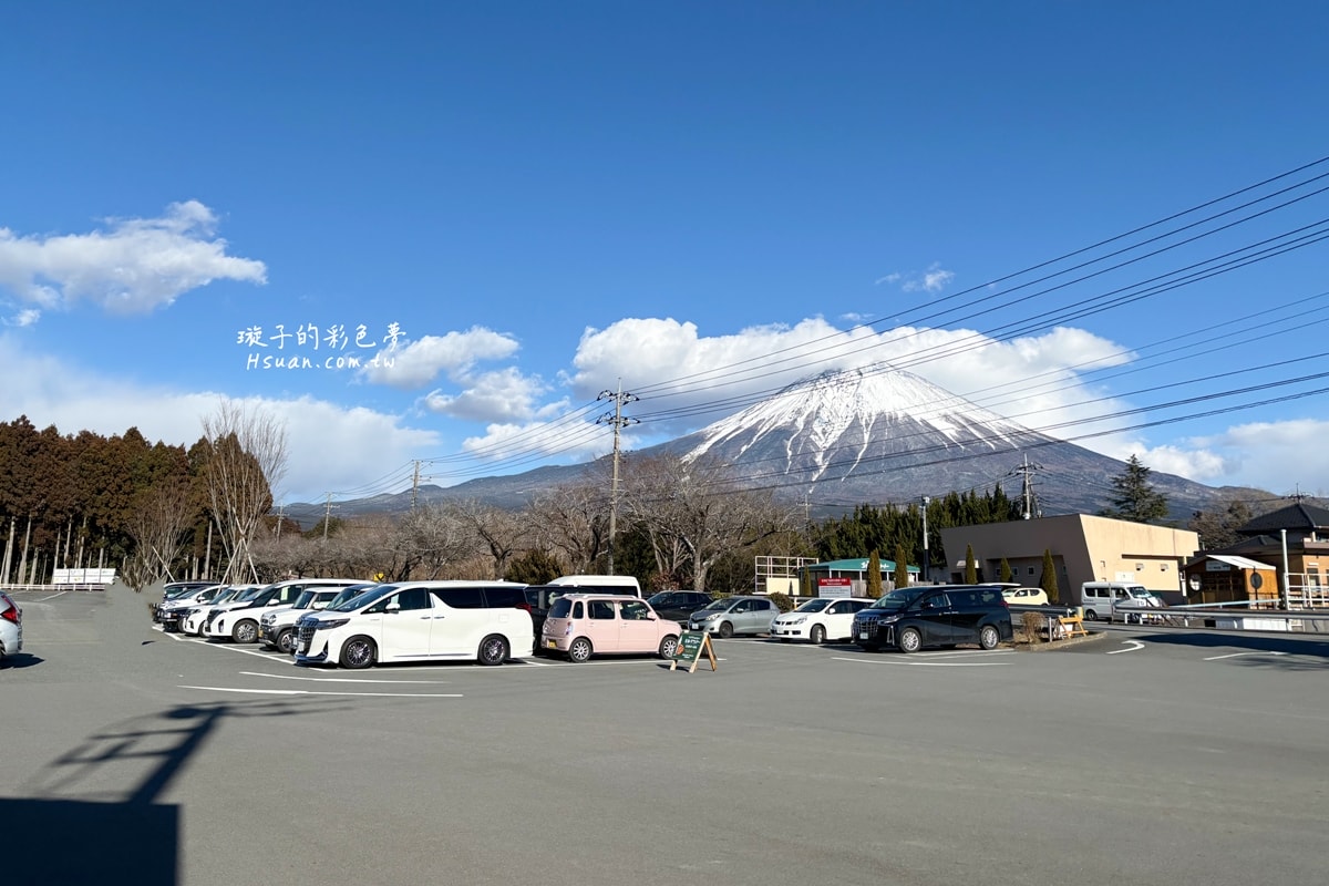 ｜日本河口湖親子景點｜馬飼野牧場♥欣賞富士山的絕佳景點/河口湖自由行/天空盪鞦韆/兒童遊戲場