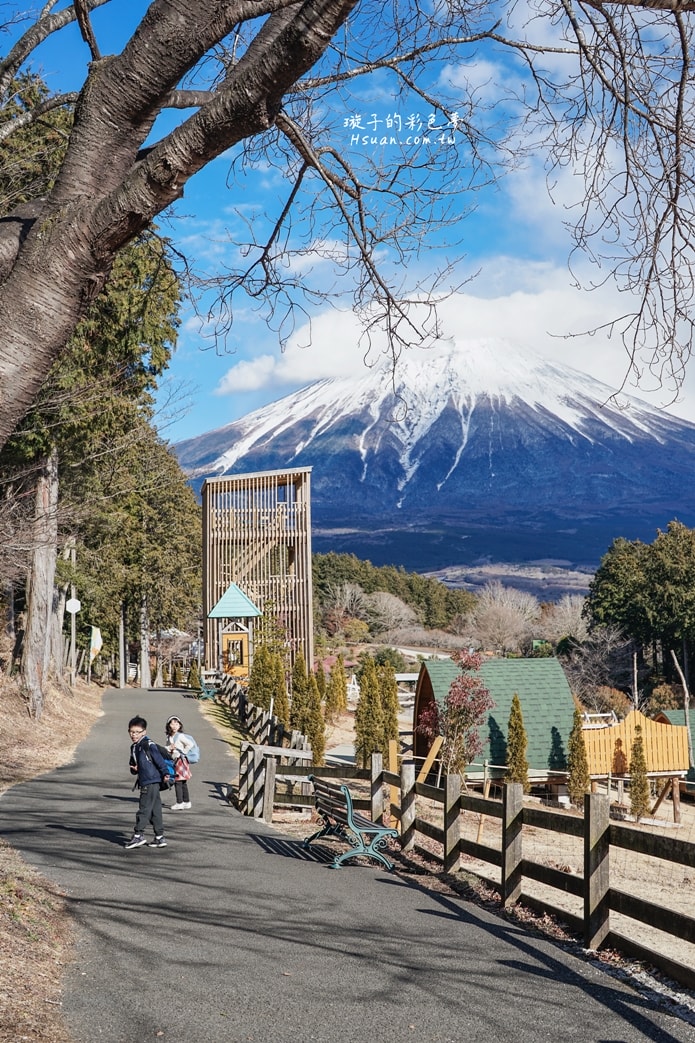 ｜日本河口湖親子景點｜馬飼野牧場♥欣賞富士山的絕佳景點/河口湖自由行/天空盪鞦韆/兒童遊戲場
