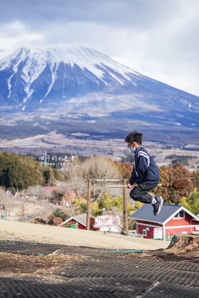 ｜日本河口湖親子景點｜馬飼野牧場♥欣賞富士山的絕佳景點/河口湖自由行/天空盪鞦韆/兒童遊戲場